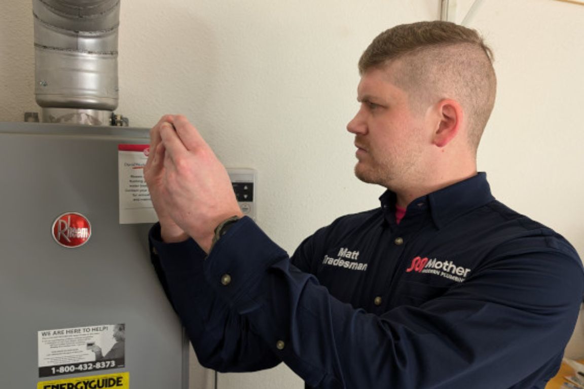 Mother Modern Plumbing performs on demand water heater repair in Dallas home