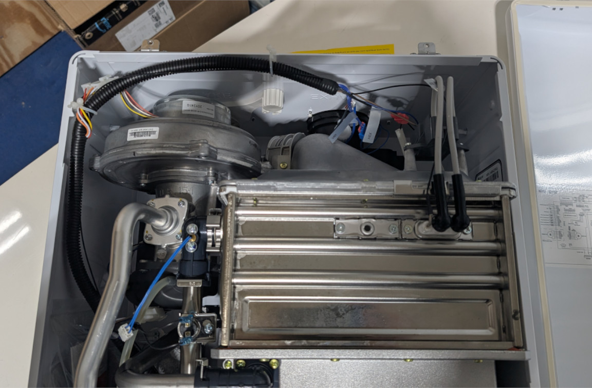 internal component view of navien npe-240a2 gas tankless water heater