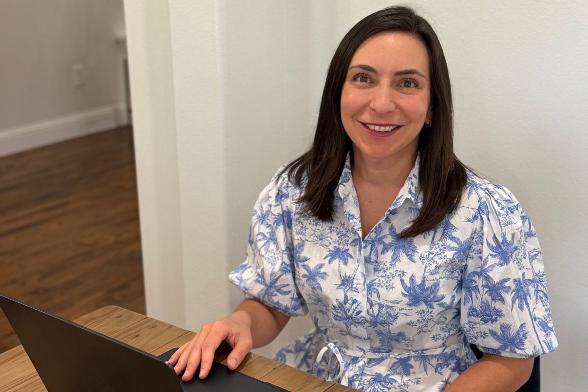licensed speech therapist lauren edwards of wonder speech therapy in dallas-fort worth metroplex
