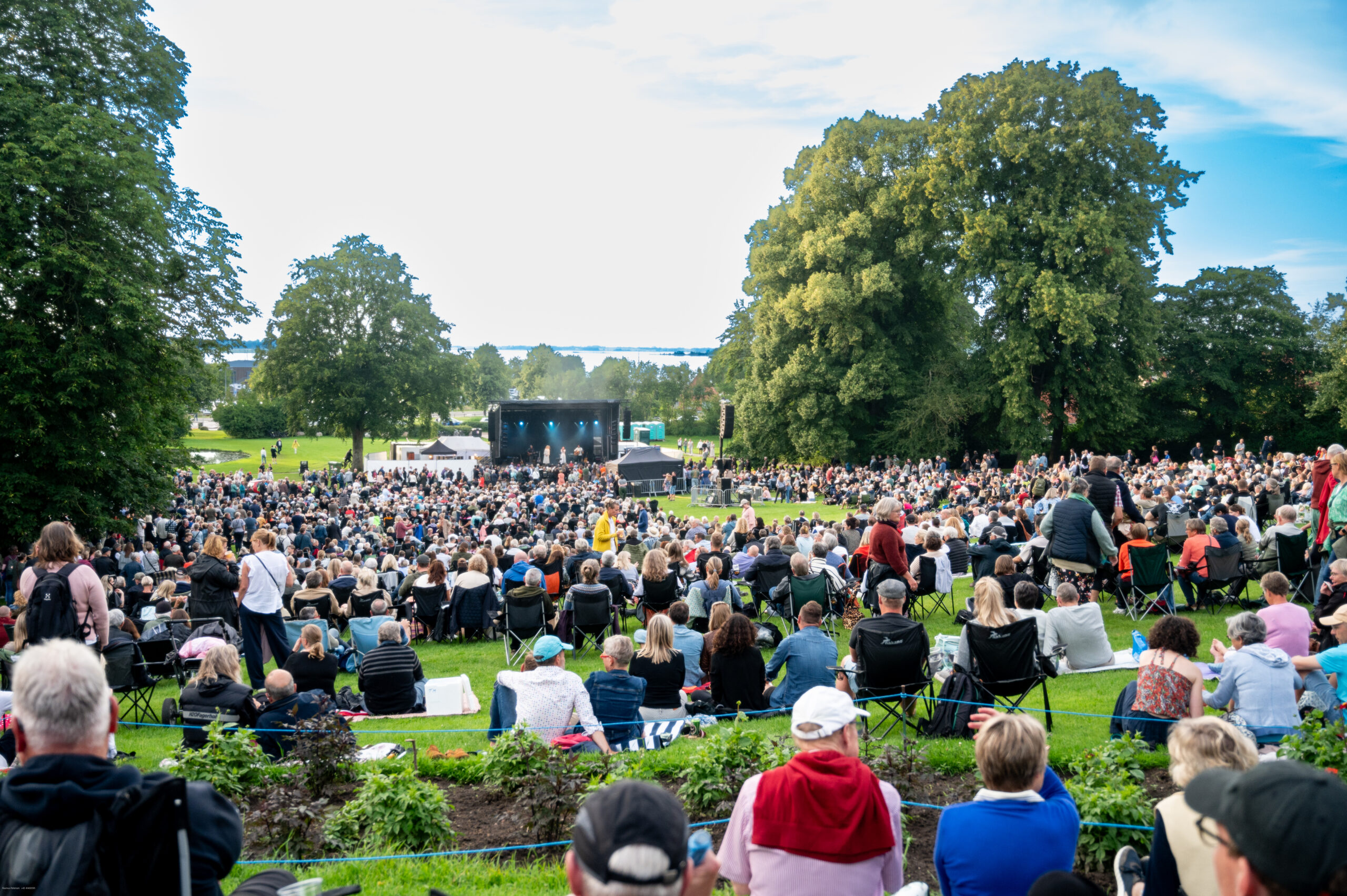 Byparkskoncerterne 2026 i Roskilde byder på Anne Linnet, August Høyen og en rockaften med Junkyard Drive. Gratis koncerter under åben himmel - se programmet her.