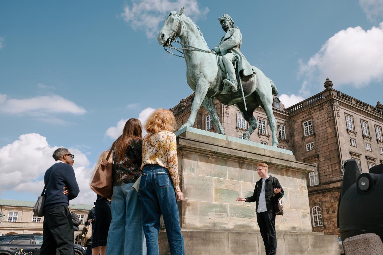 6 byvandringer i København til sommer: fra Kulturkvarteret og københavnske krimier til mørk historie, besættelsestid og Kødbyens forvandling. Se turene.
