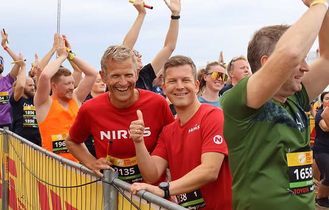 DHL Stafetten Aalborg 2026 løber den 25.-27. august i grønne, naturskønne omgivelser. Se dato, sted, starttider og alt det praktiske til Nordjyllands firmaløb.