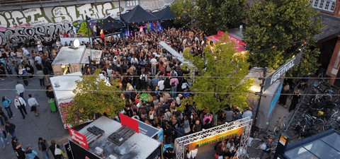 Stenbroen Festival byder på gratis livemusik og street food på kanten mellem Nørrebro og Nordvest lørdag den 29. august 2026. Se lineup og praktisk info.