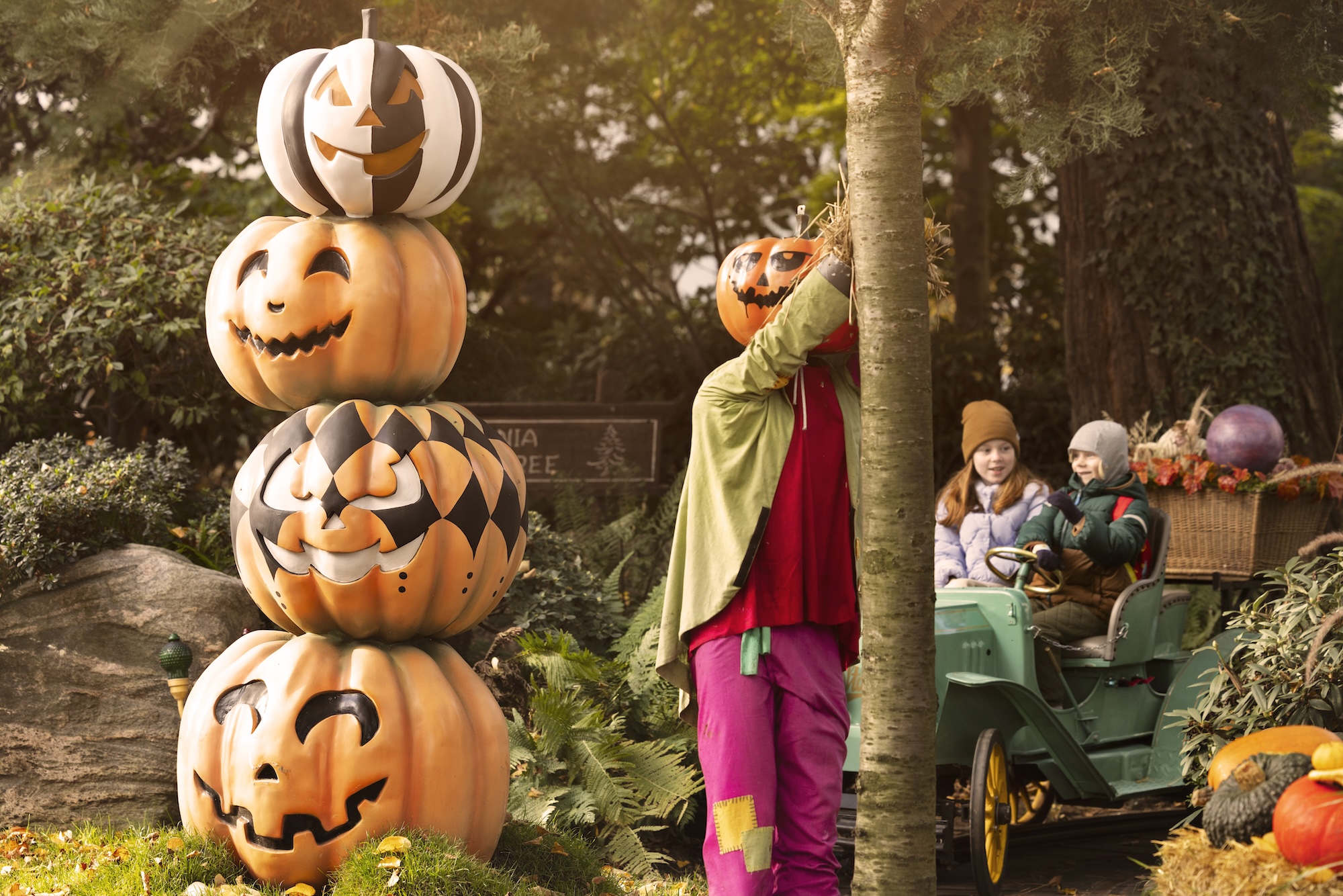 Halloween i Tivoli 2026 er 2. oktober - 1. november. Se priser, hvad der er for børn, de to scary houses og hvornår der er færrest mennesker.