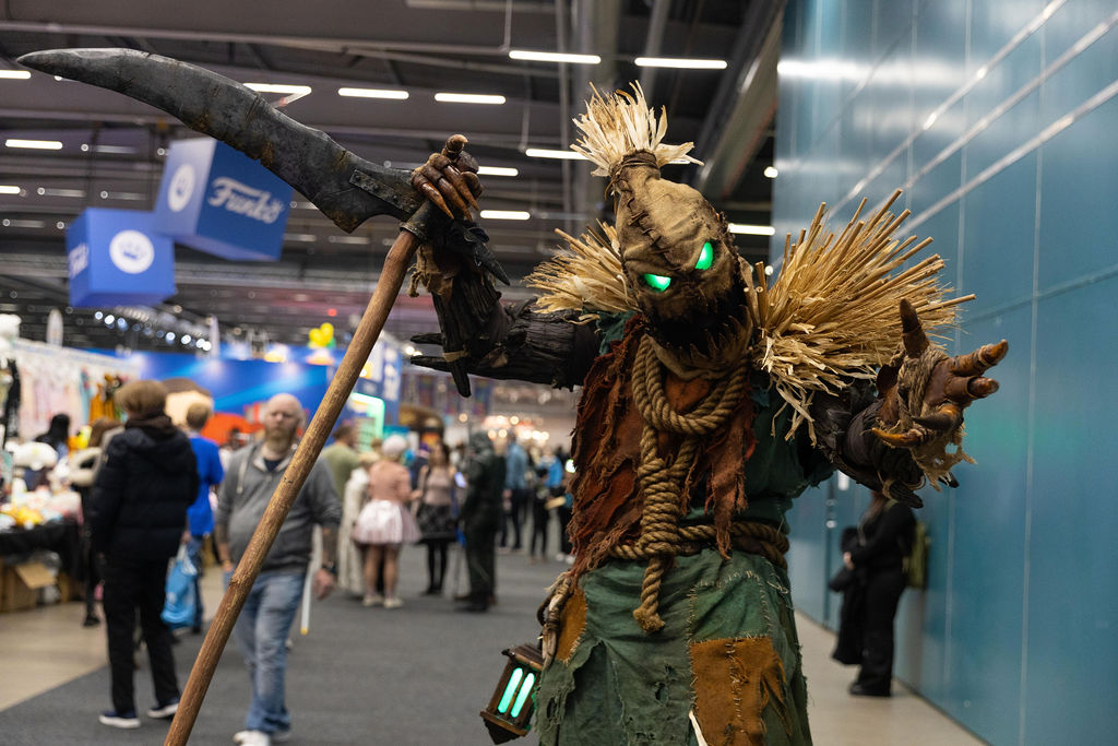 Comic Con Denmark ligger 7.-8. november i Bella Center. Se hvem der kommer, hvad billetten dækker, og hvilke cosplay-våben du må tage med ind.