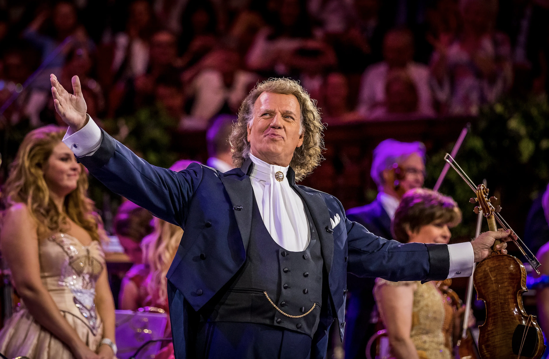 André Rieu spiller 11. juni 2027 i Jyske Bank Boxen og 12. juni i Royal Arena. Billetsalget åbner fredag 23. oktober kl. 10. Se priser og tider.