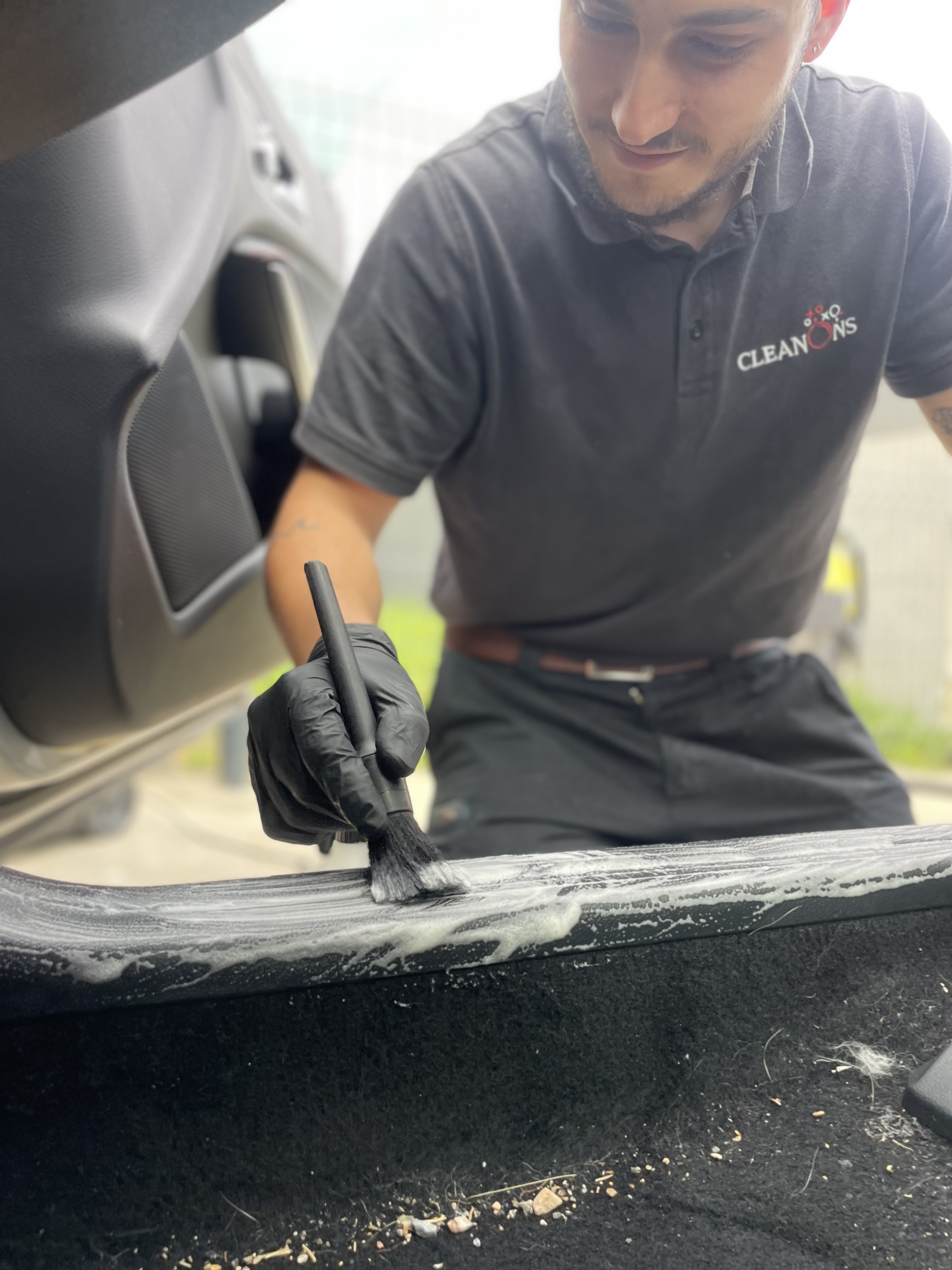 Nettoyage plastique voiture