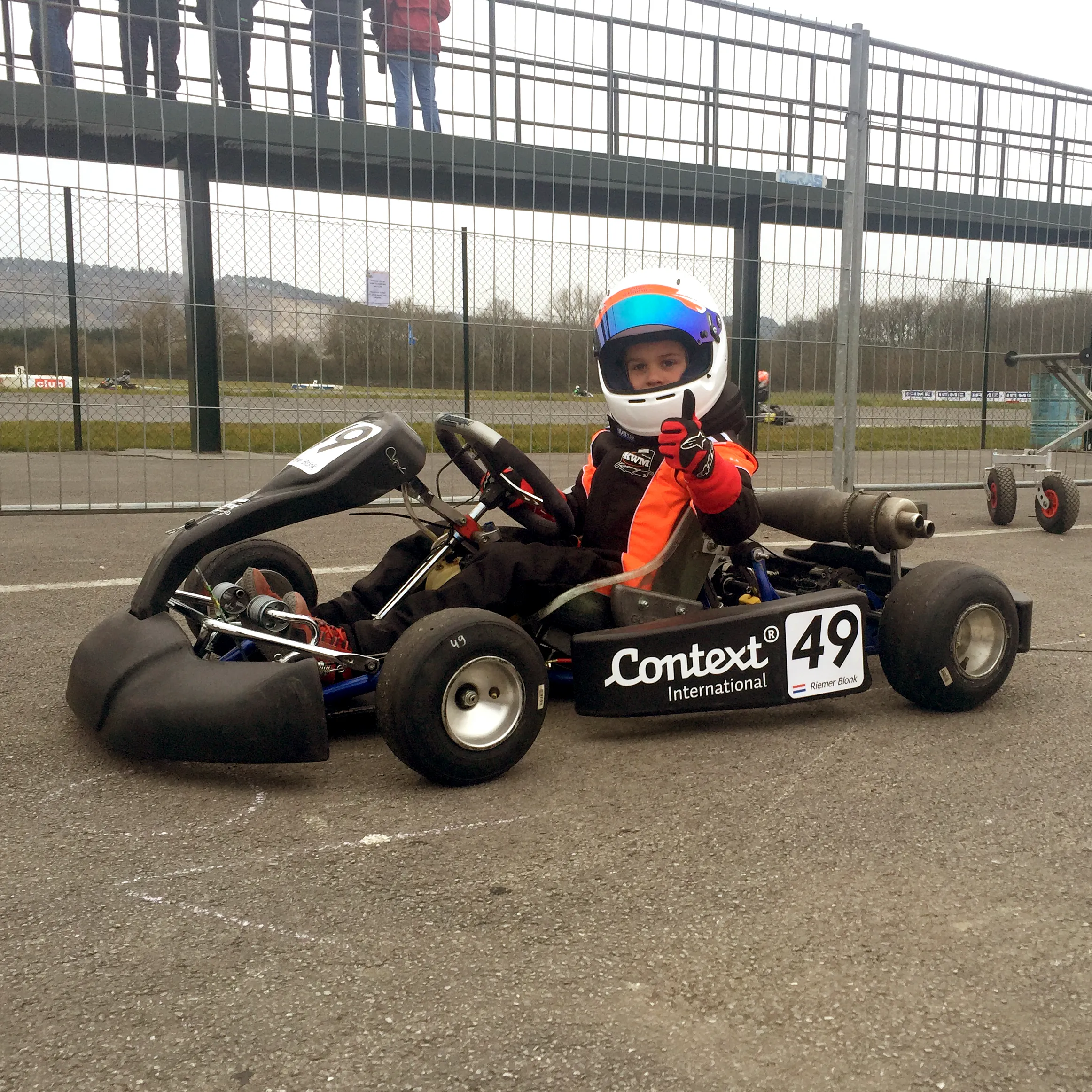 Riemer Blonk in his racing kart with his thumbs up