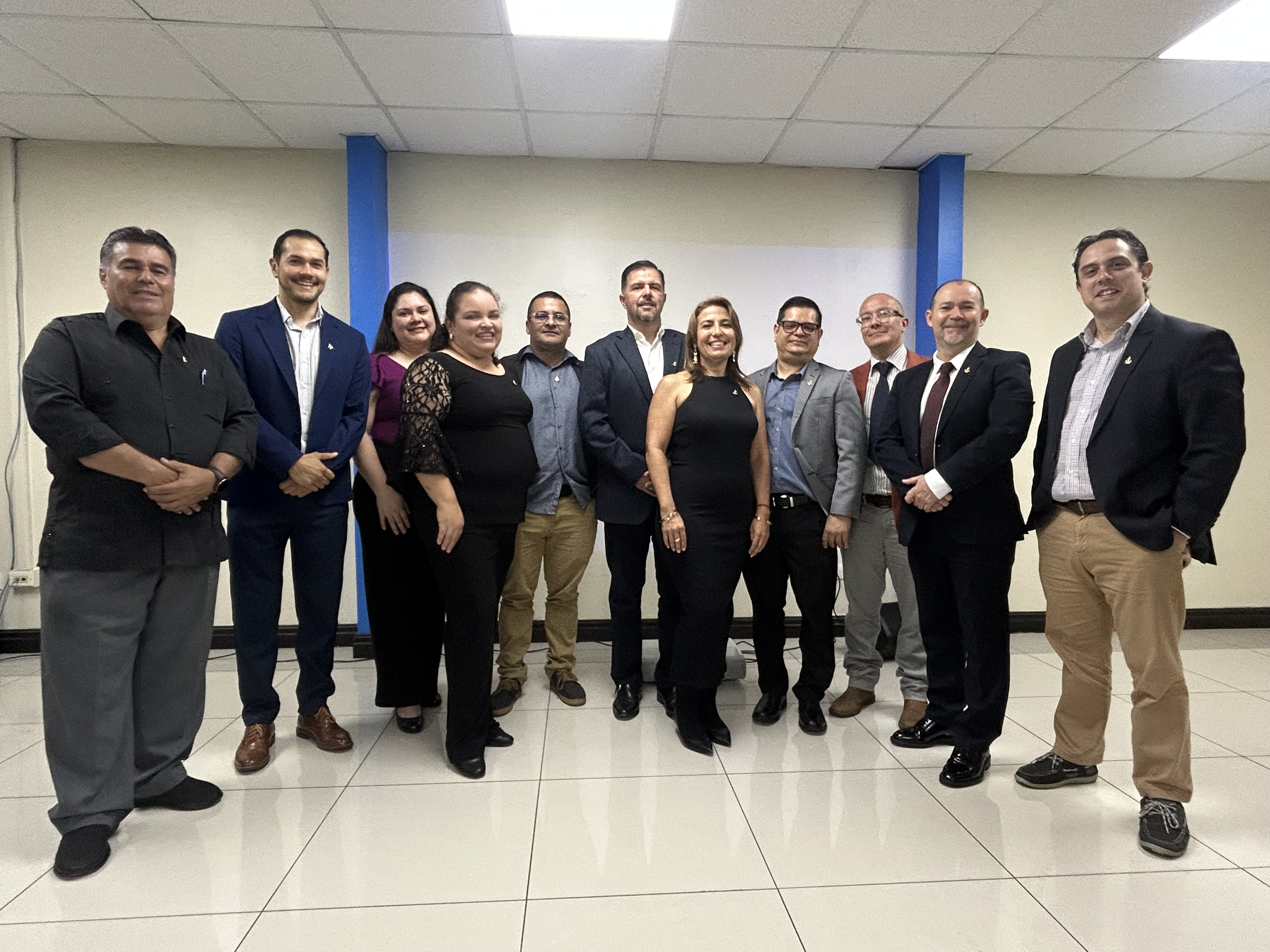 Costa Rica oficializa a los primeros 11 médicos autorizados para emitir certificados  marítimos 