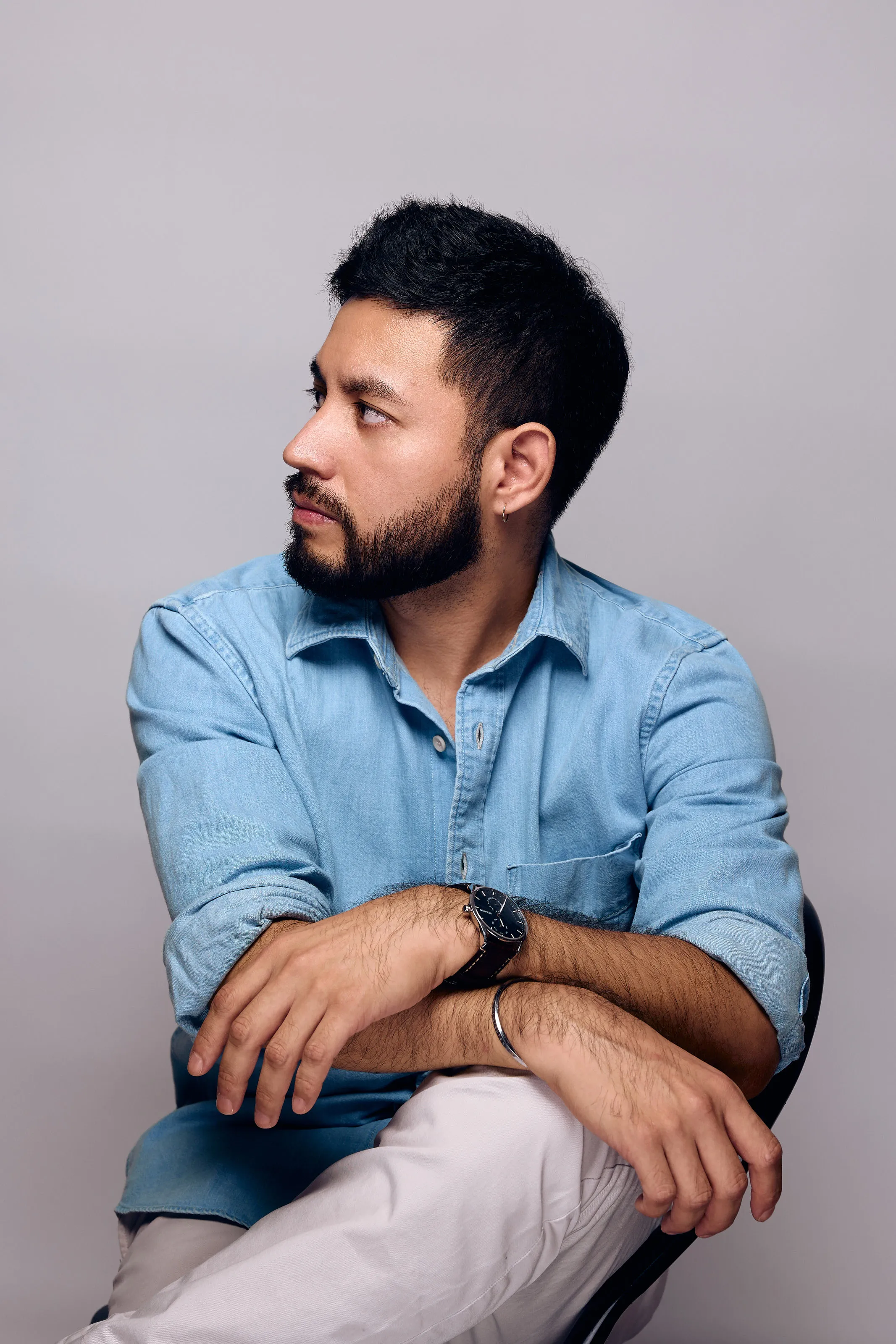 Portrait de Guillermo Miranda, photographe de mariage à Montréal