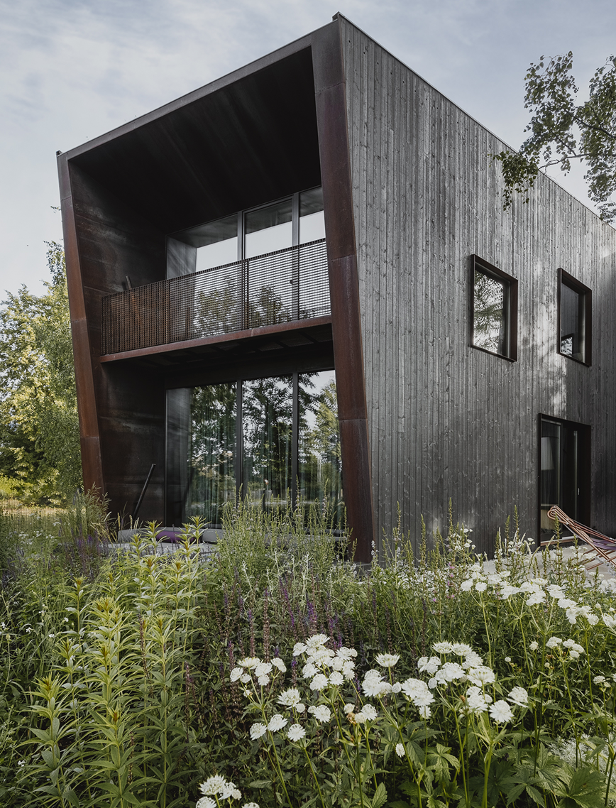 BRK54A — private residence in Riga, Latvia, view 3