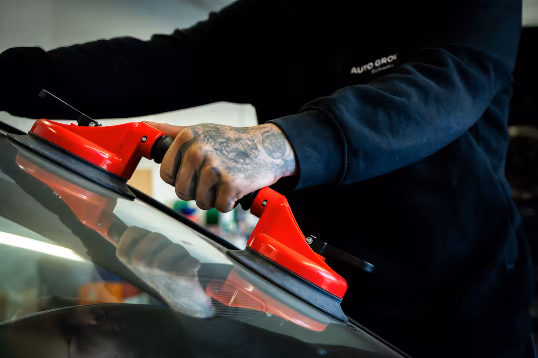 Auto Group Schweiz AG Werkstatt Glas-Reparaturen / Windschutzscheibe
