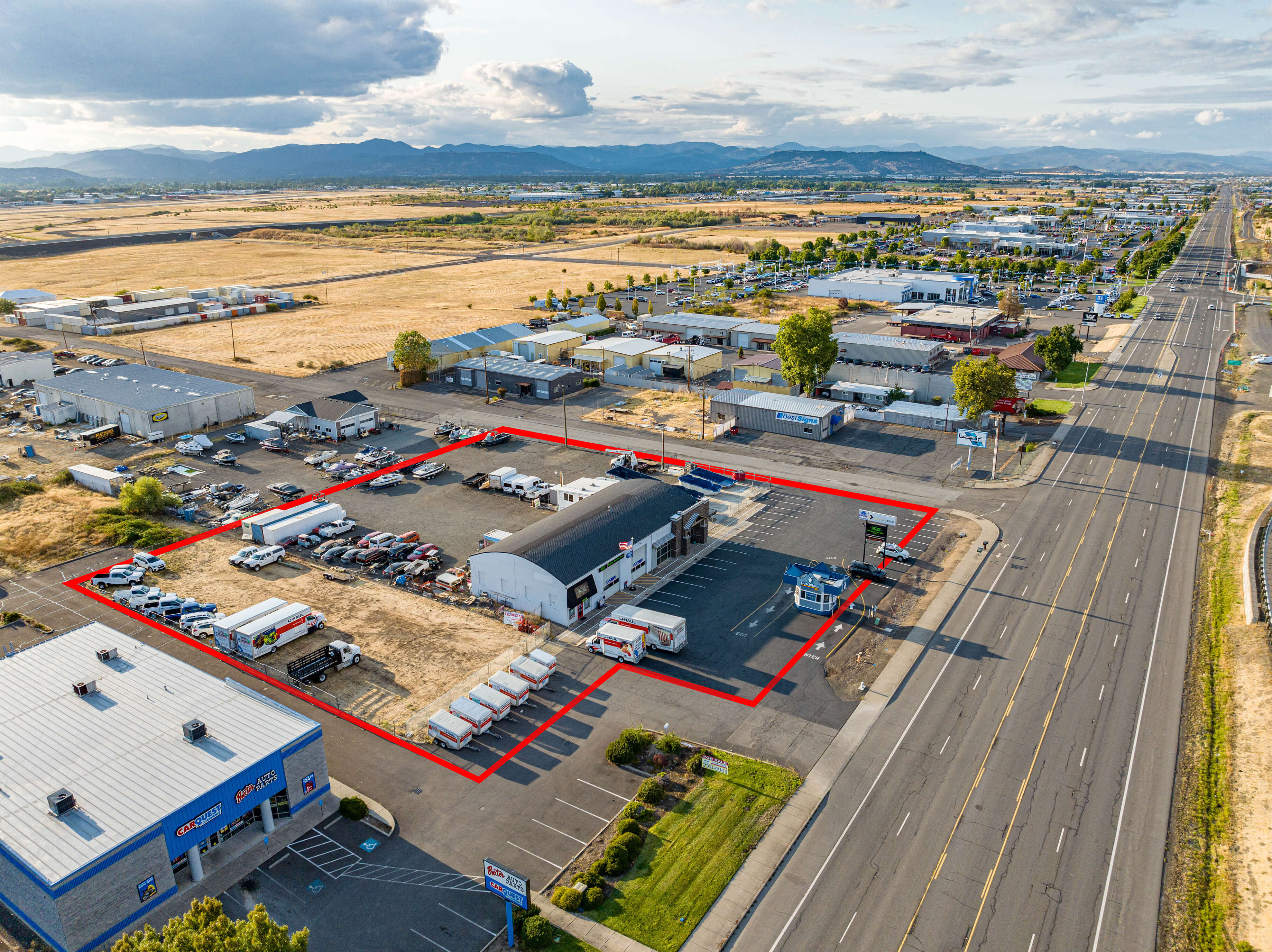 Mixed-Use Frontage Property - 3811 Crater Lake Hwy