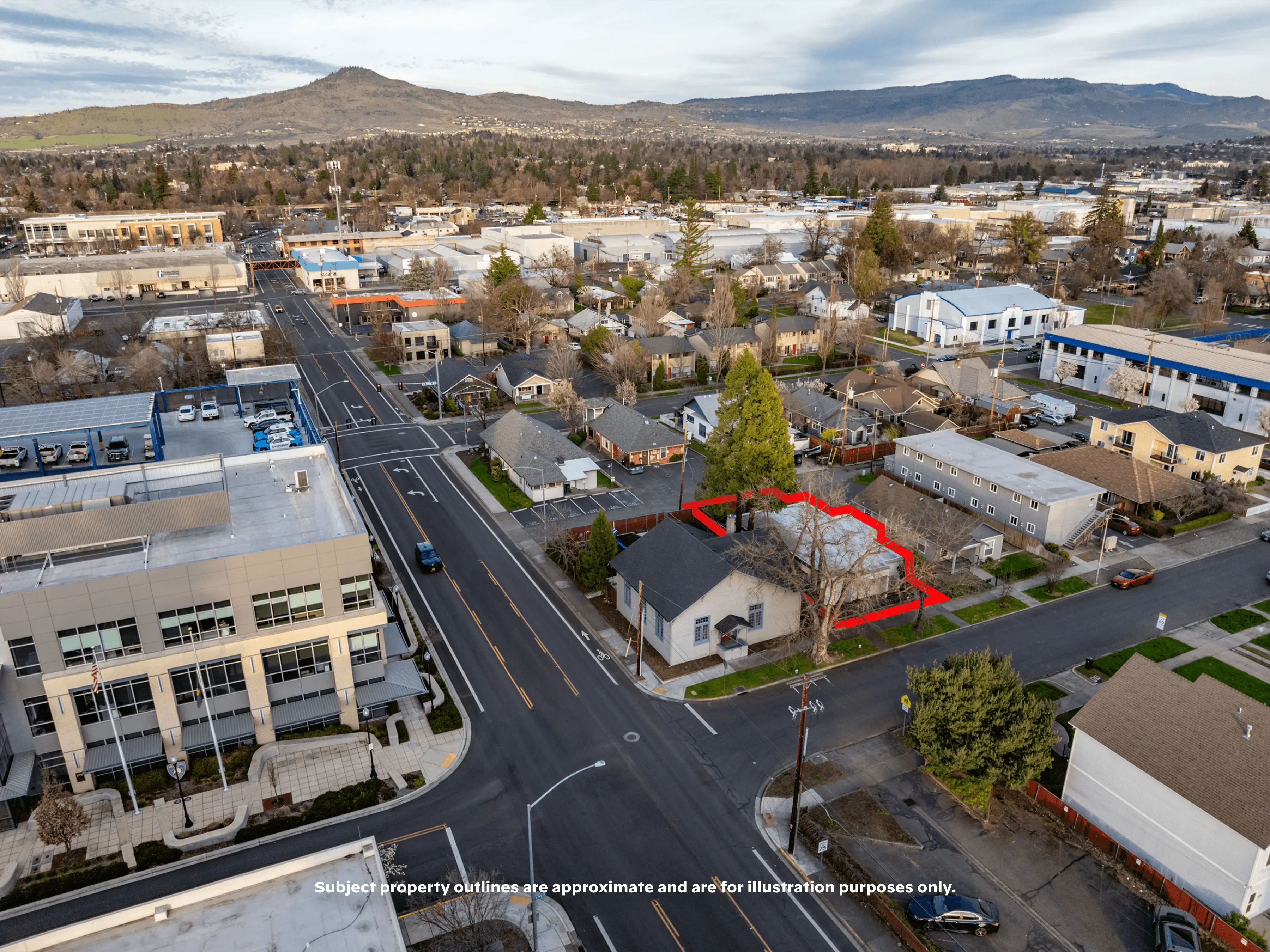 Functional Professional Office Building - 313 S Ivy St