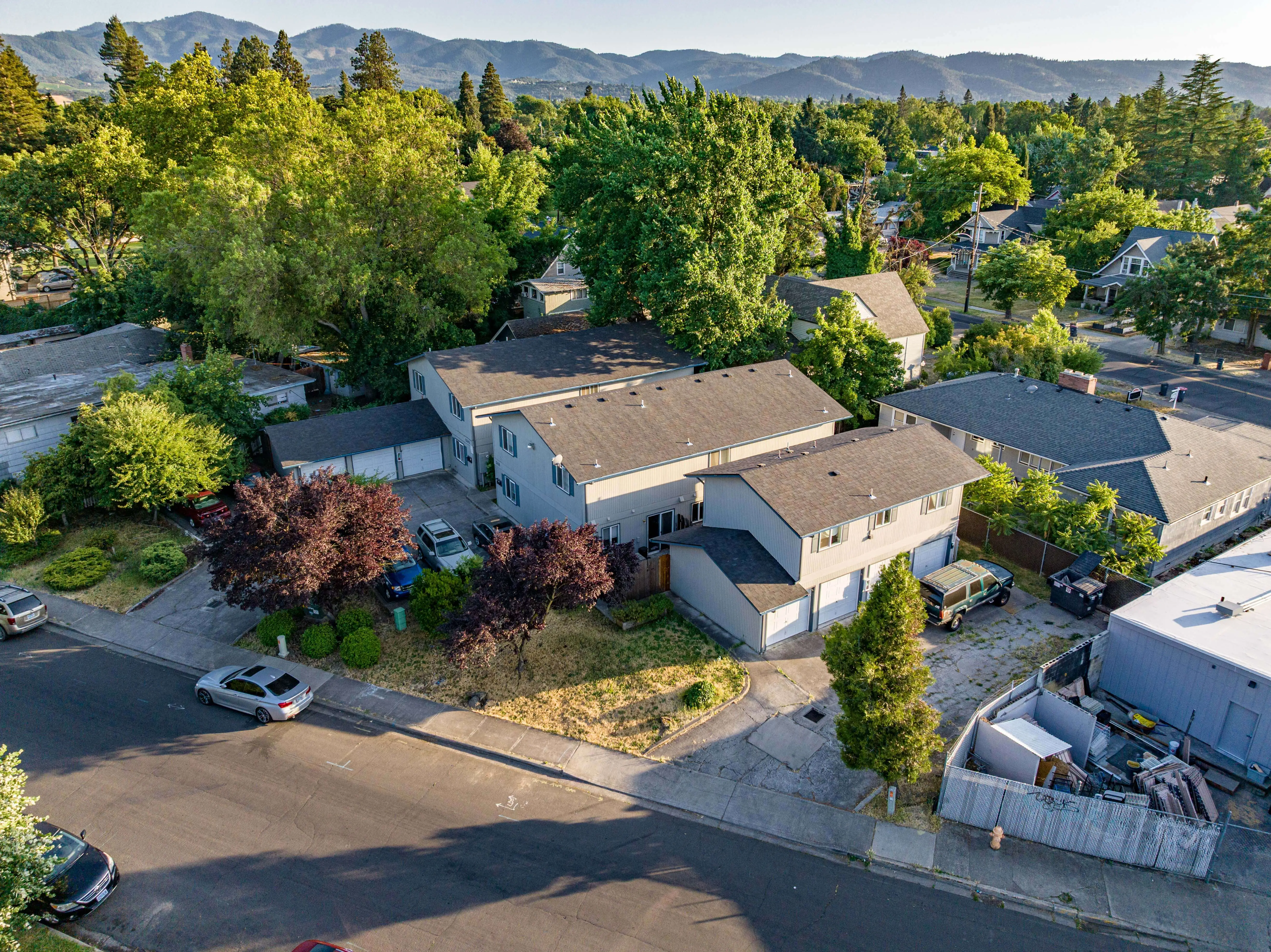 7-Unit Multifamily Complex Sold for $935k