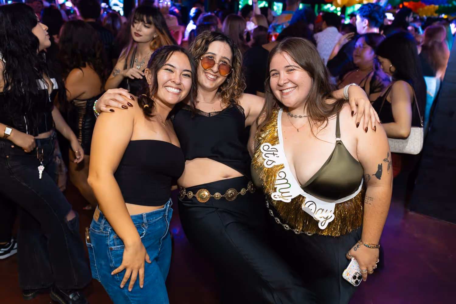 group of 3 girl friends