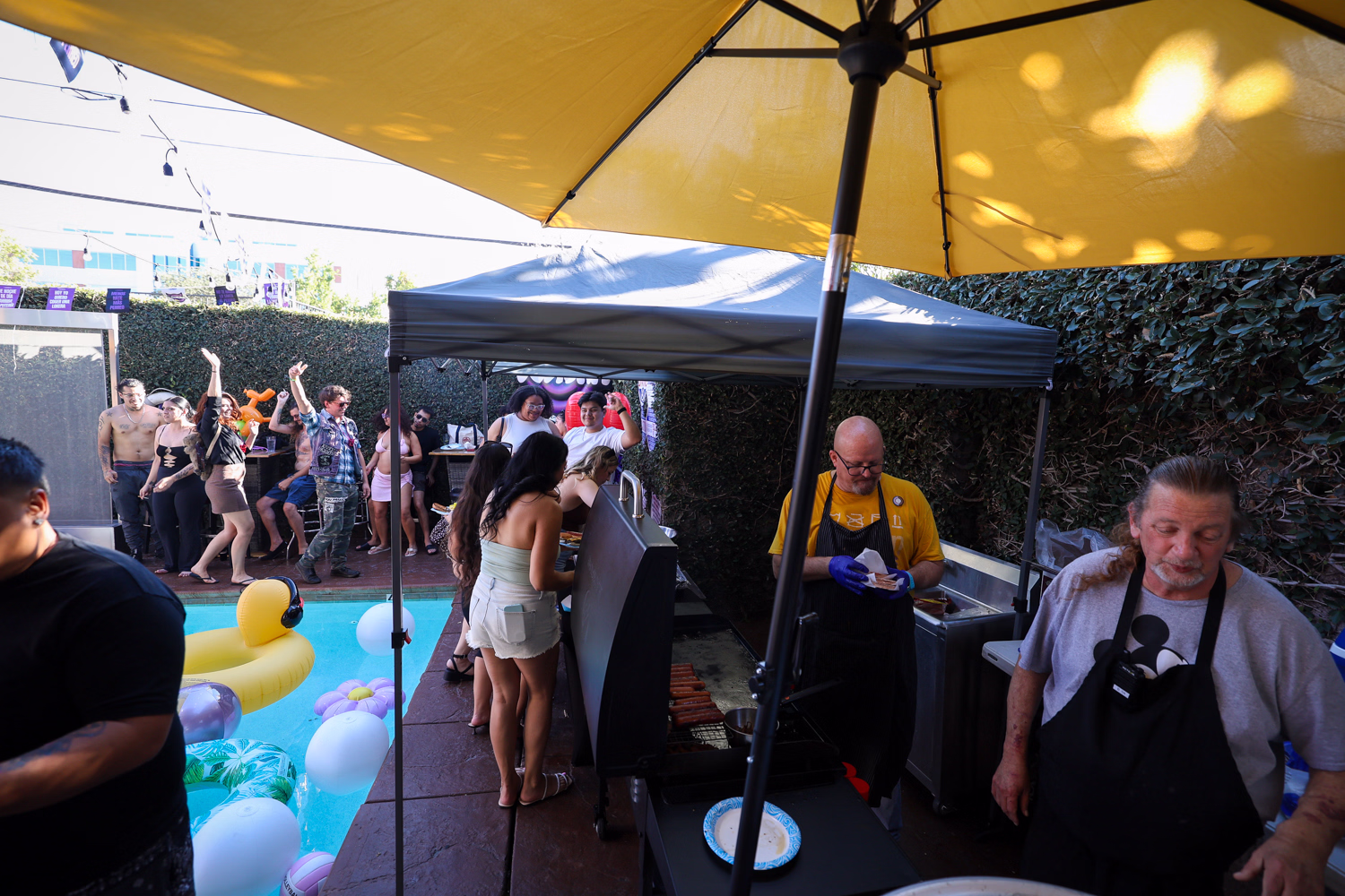 Lokera Latin Pool Party