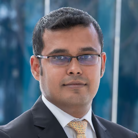 Animesh Saxena, top-ranked pitch deck consultant on Toptal with over 15 years of finance experience