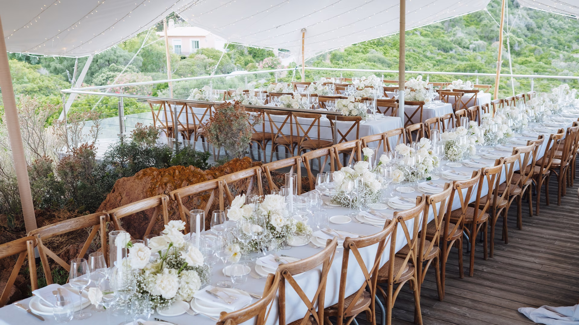 Tablecloth ready table