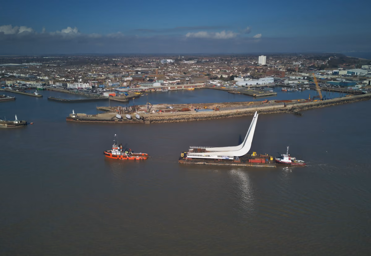 Farrans Installs Final Section of Gull Wing Bridge