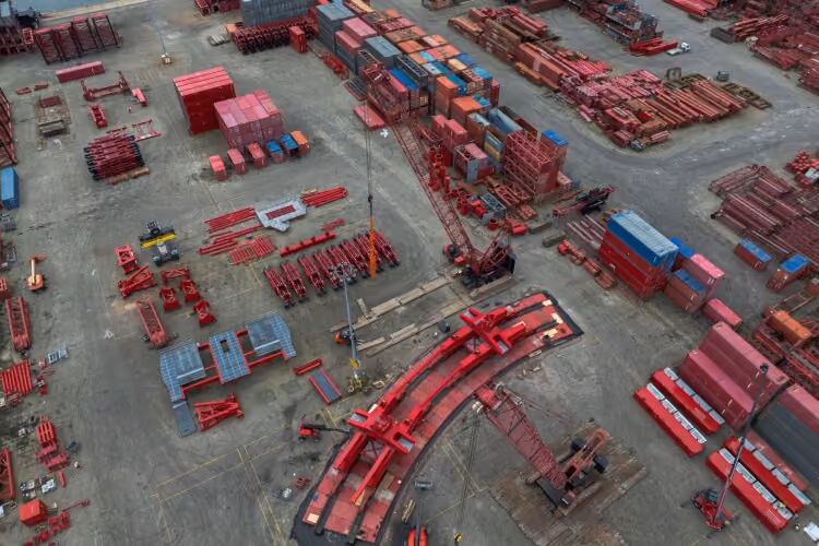 Mammoet Unveils World's Strongest Crane: The SK6000