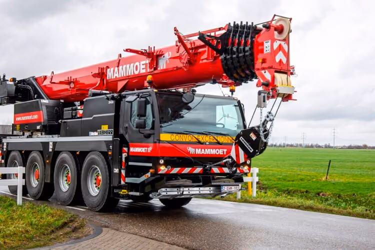 Mammoet Trials 3-Way Approach to Crane Safety