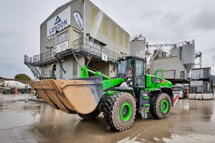 Pioneering the Green Revolution: Europe's First Electric Loading Shovel Arrives in London