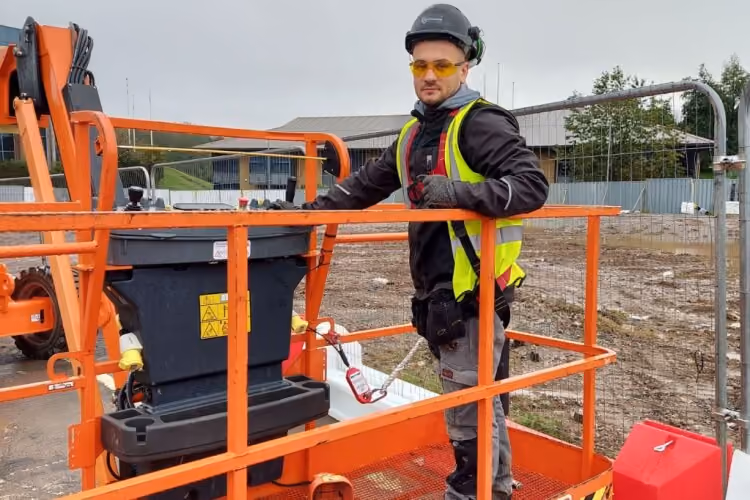 Willmott Dixon Boosts Safety Measures with Innovative Harness On System for Boom Lifts