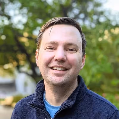 blog_list-author-image