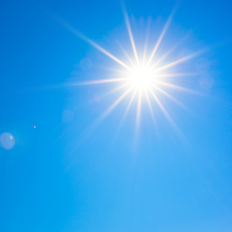 Zonnepanelen en de zomer: zo haal je het meeste uit je zonuren