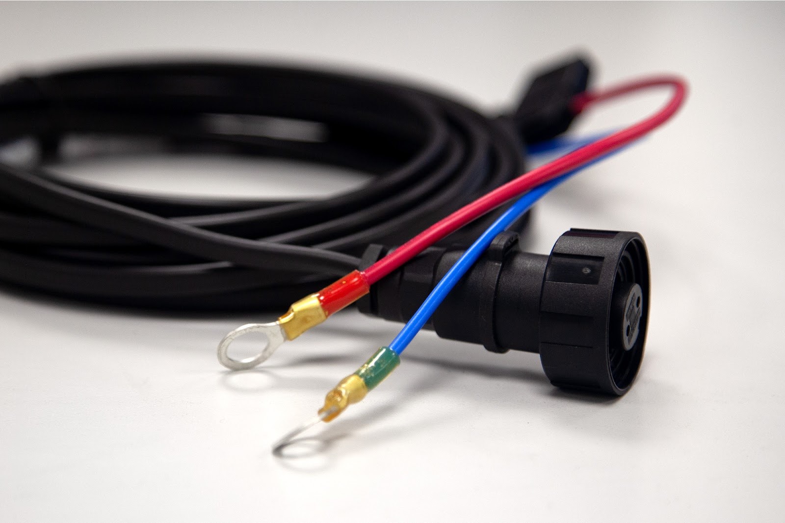 Industrial wiring harness with connectors and cable assembly used in machinery electrical systems