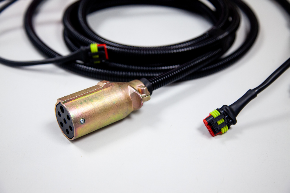 Industrial wire-to-board connector and custom cable assembly manufactured in the UK for OEM electronic applications