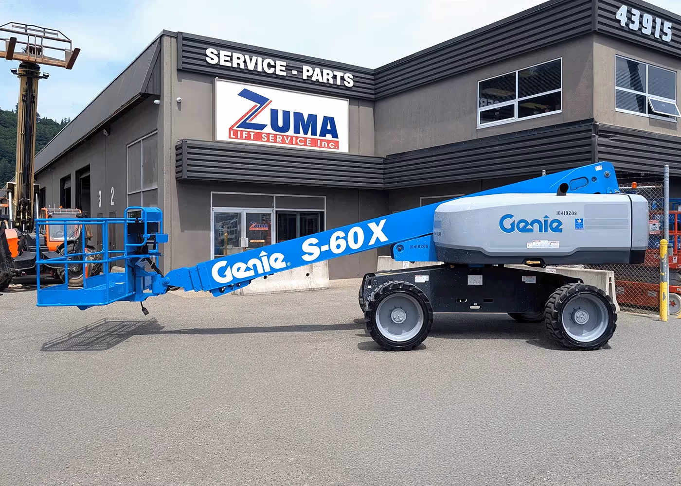 2015 Genie S60X Boom Lift
