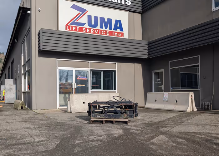 HLA A3205MERZM2 hydraulic swing away carriage wide view at service yard in Canada