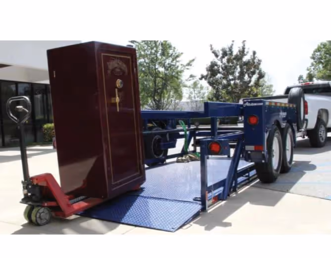 Airtow UT14-10 drop deck trailer loading safe with pallet jack in Canada