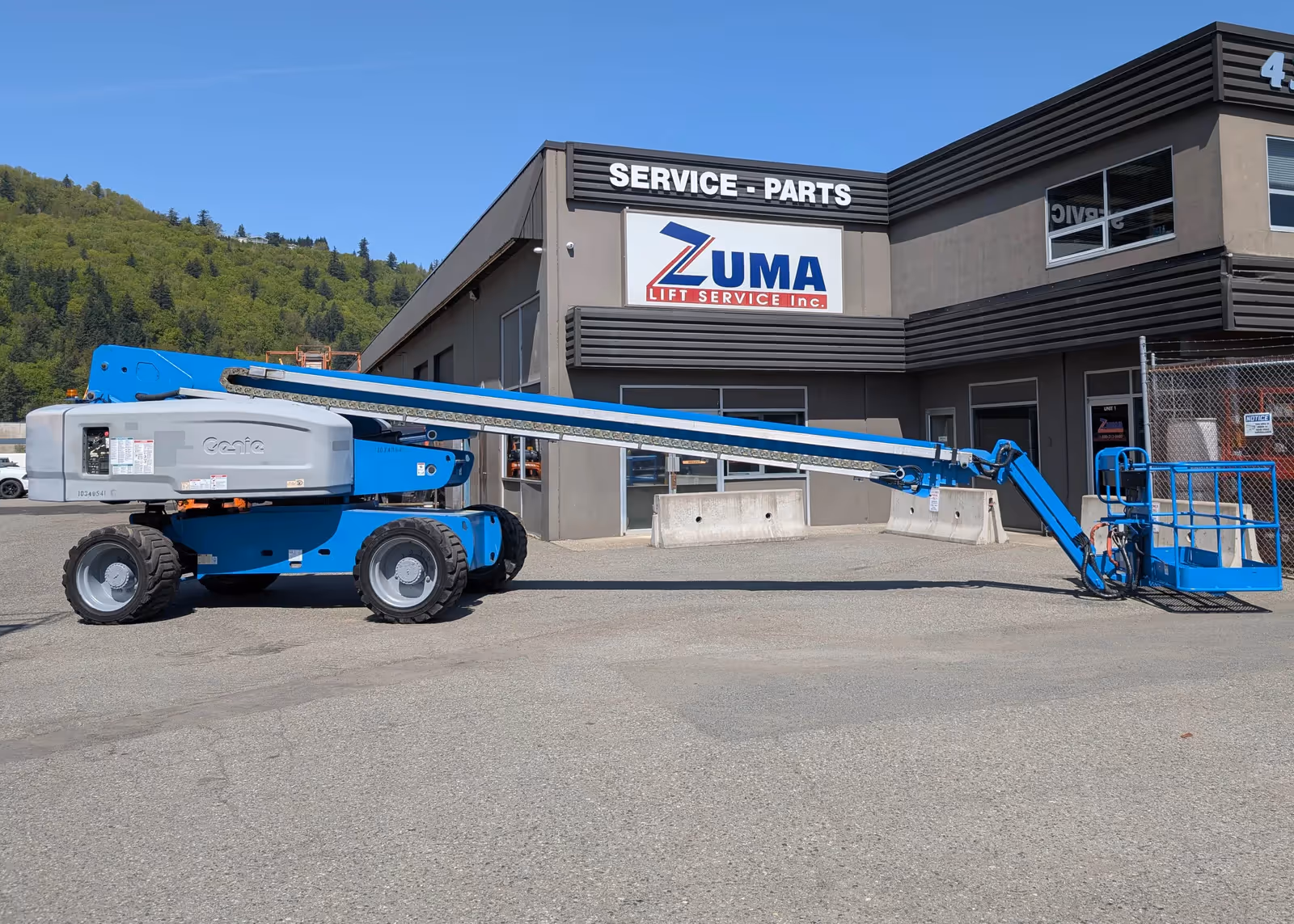 2015 Genie S85 Boom Lift