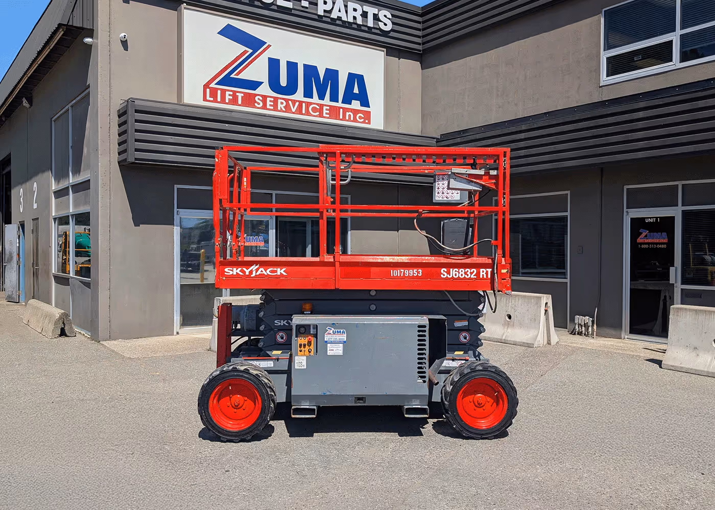 2015 Skyjack SJ6832 RT Scissor Lift