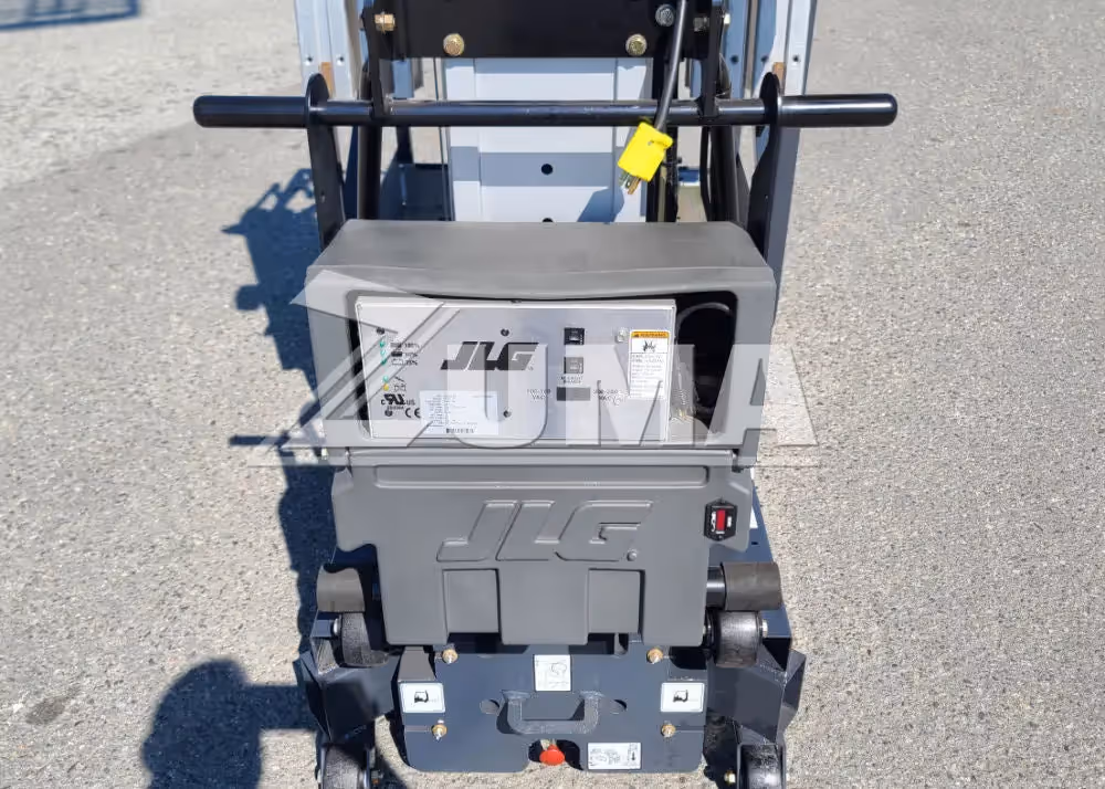 JLG 30AM personnel lift base with charger and power plug in Canada
