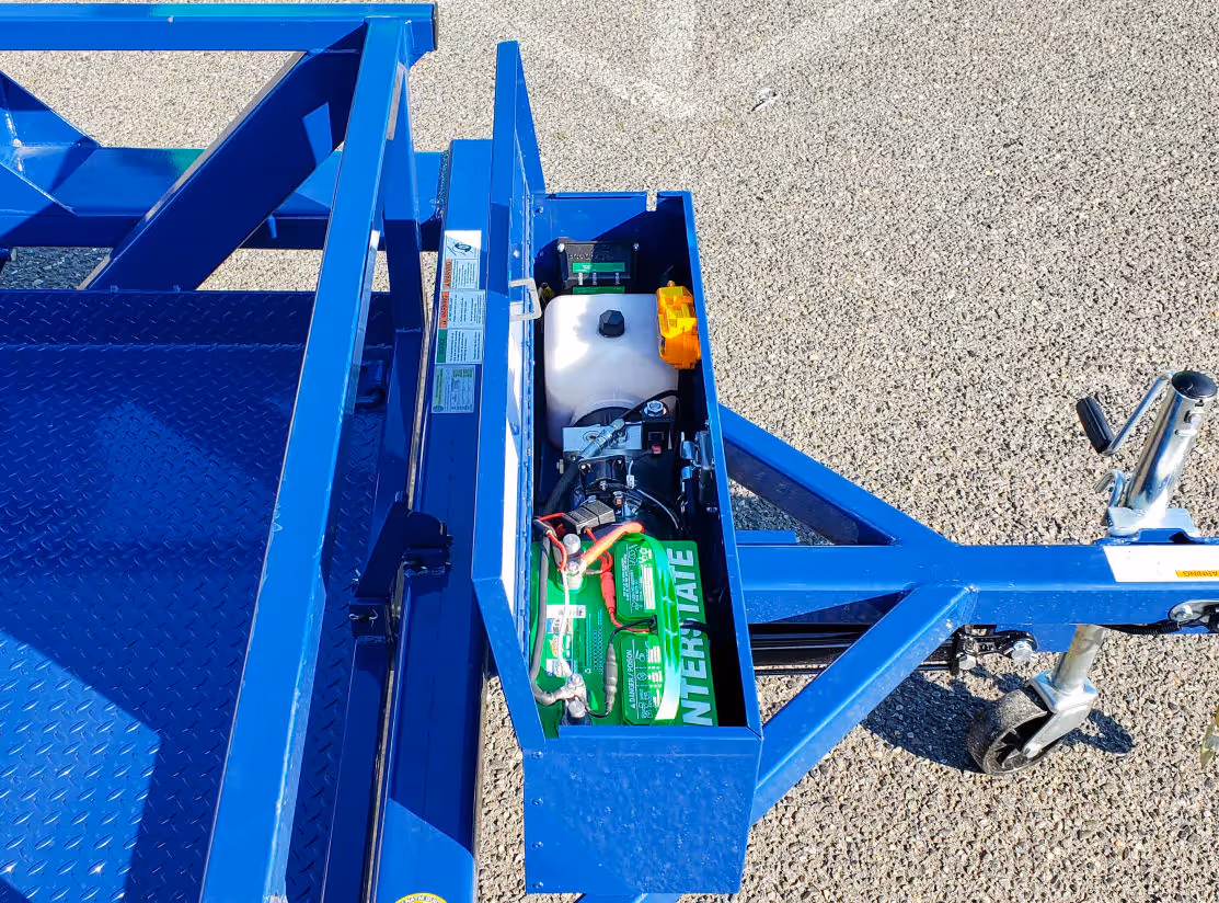 Air-Tow S8-35 utility trailer battery and hydraulic system compartment in Canada