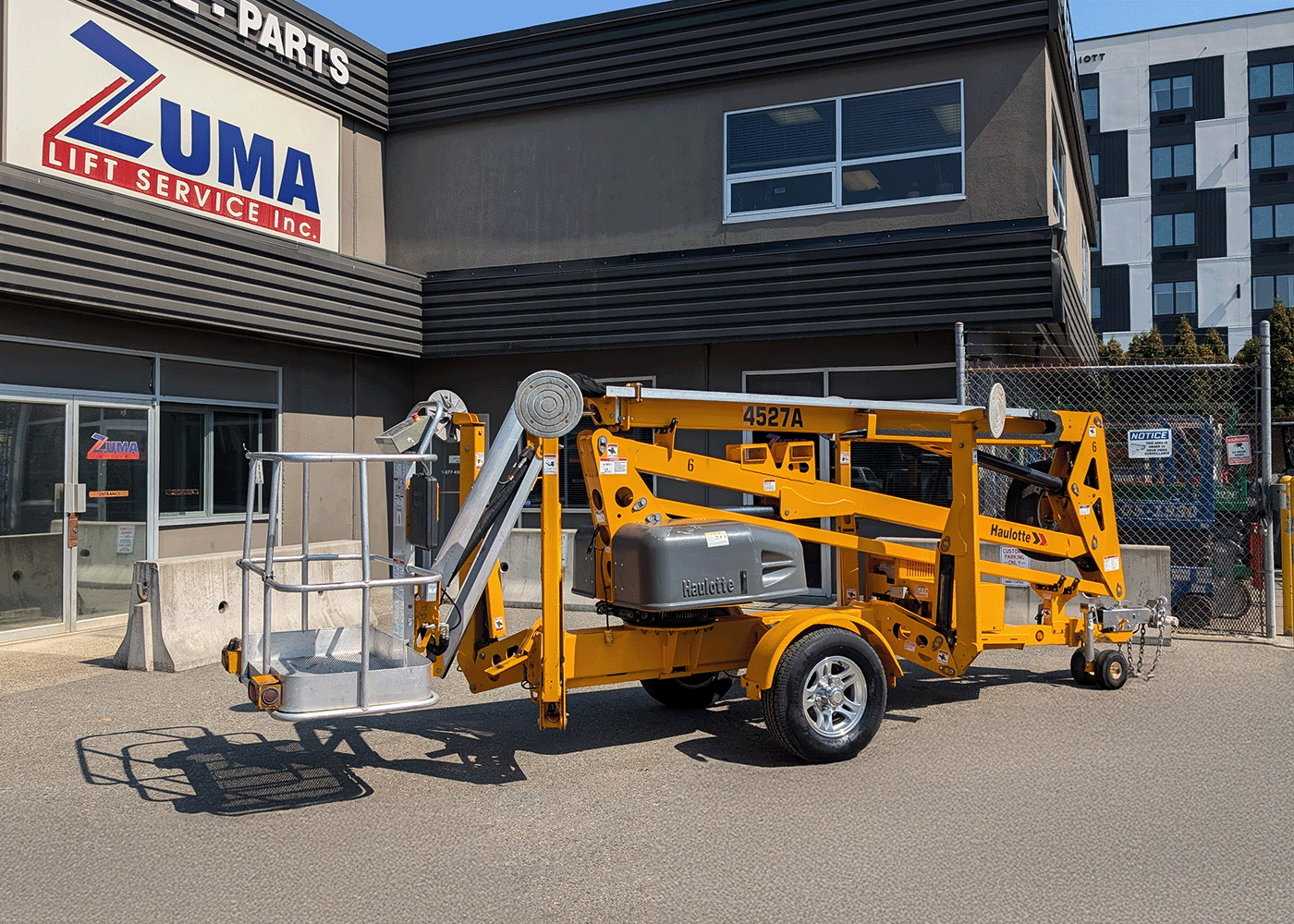 #8172  2021 Haulotte 4527A Towable Boom Lift 2.png