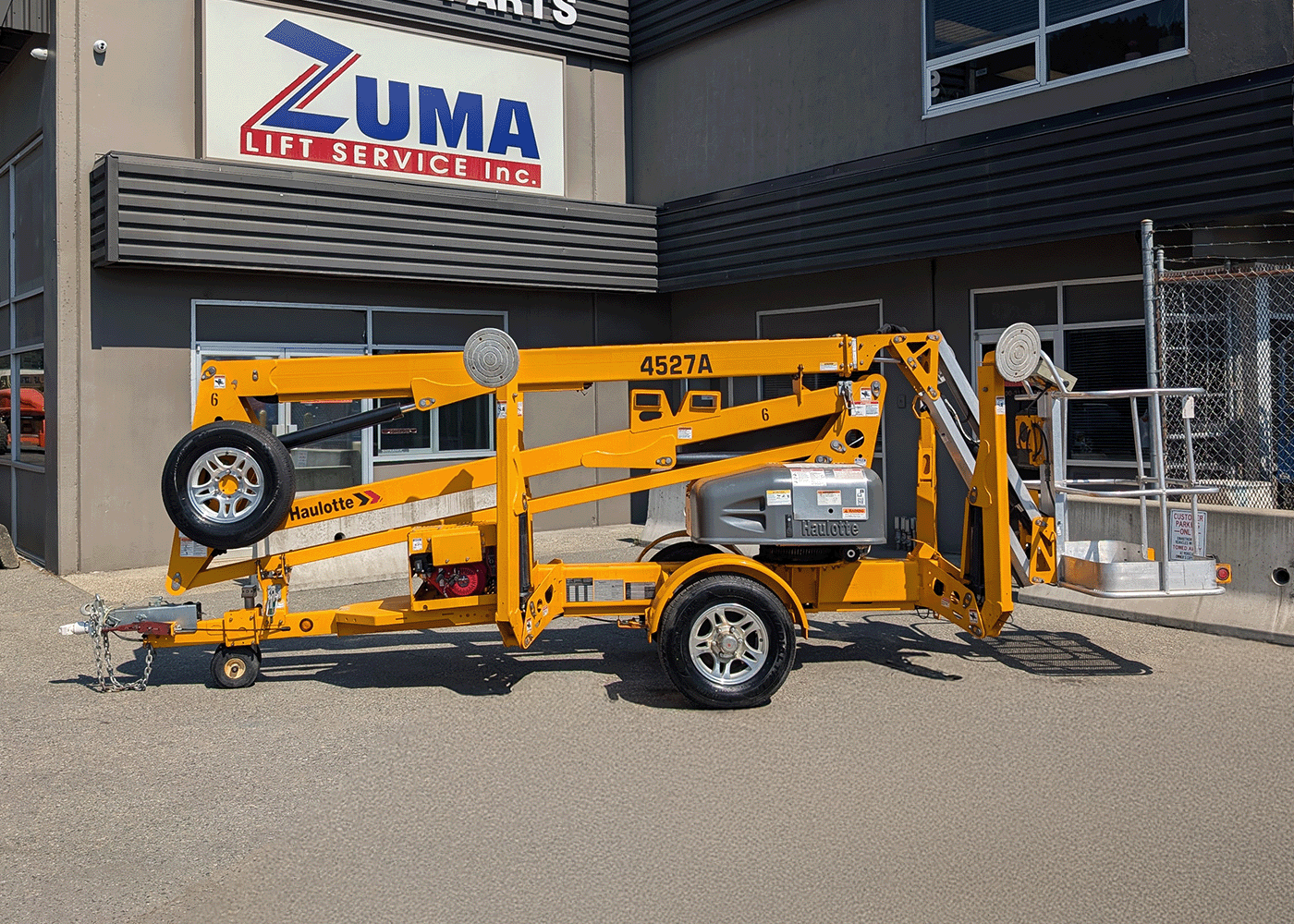 #8172  2021 Haulotte 4527A Towable Boom Lift 4.png