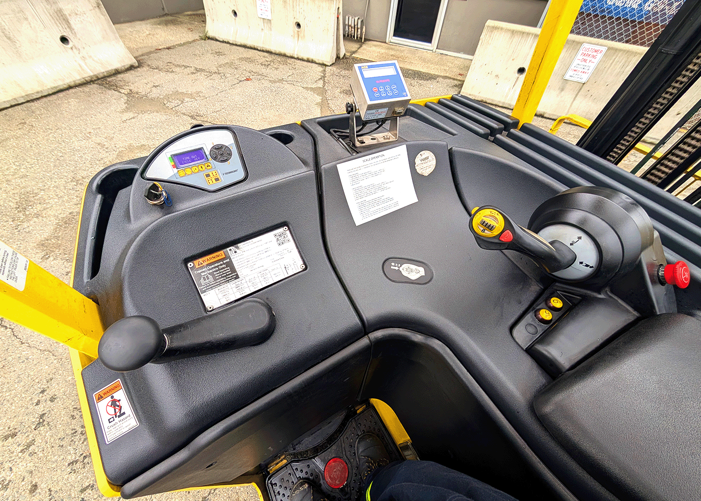 2019-hyster-e40hsd3-18-forklift-8-1764023321003.jpg