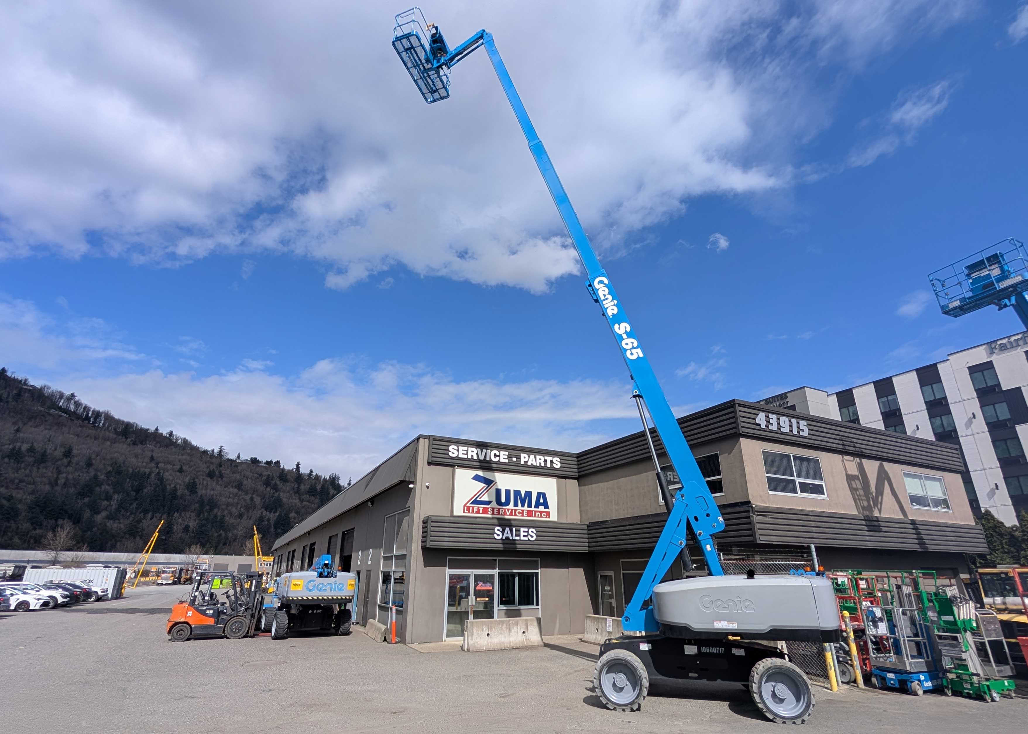 2017-genie-s-65-boom-lifts-3-1774635175997.jpg