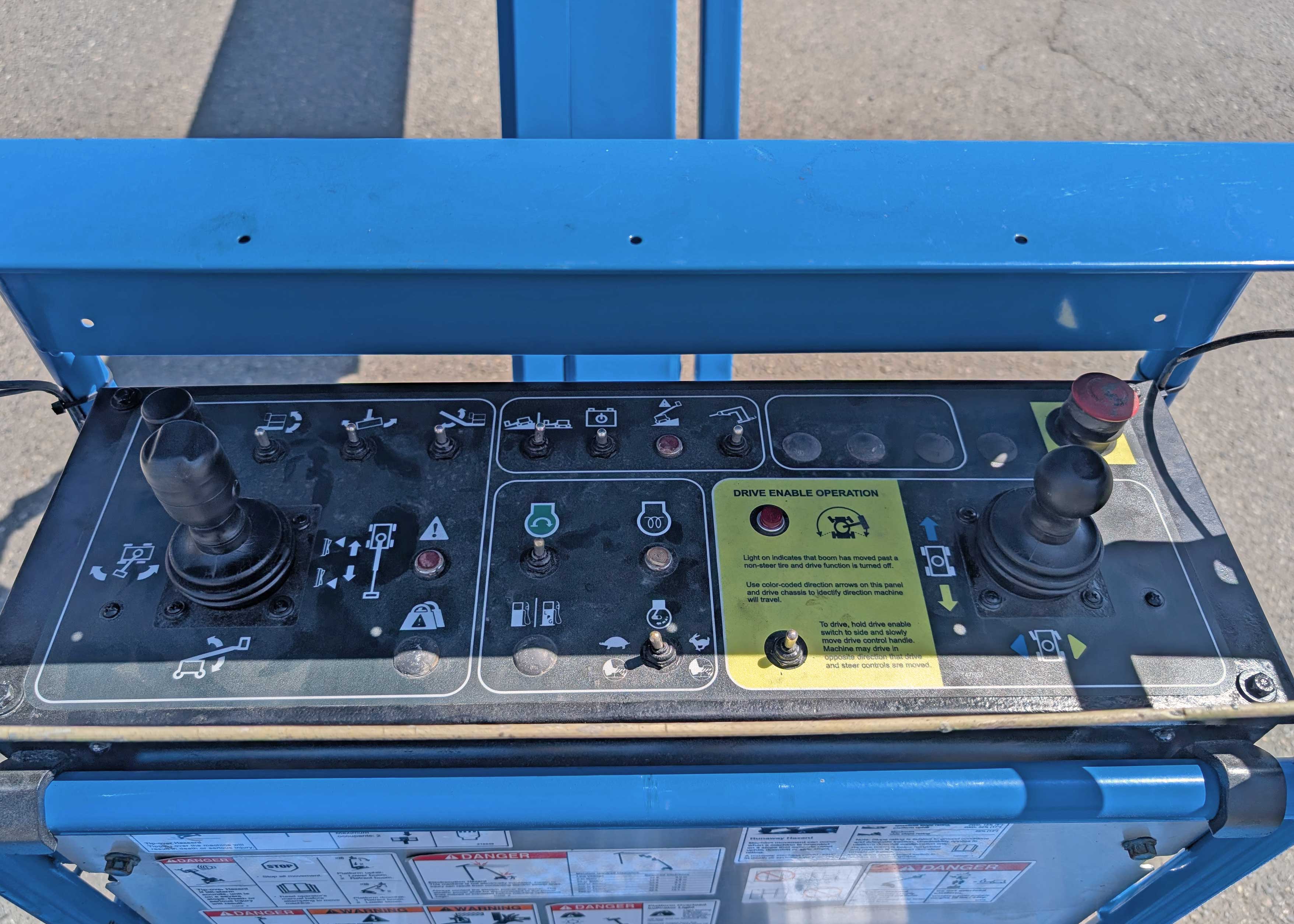 2017-genie-s-85-boom-lifts-4-1777997024762.jpg