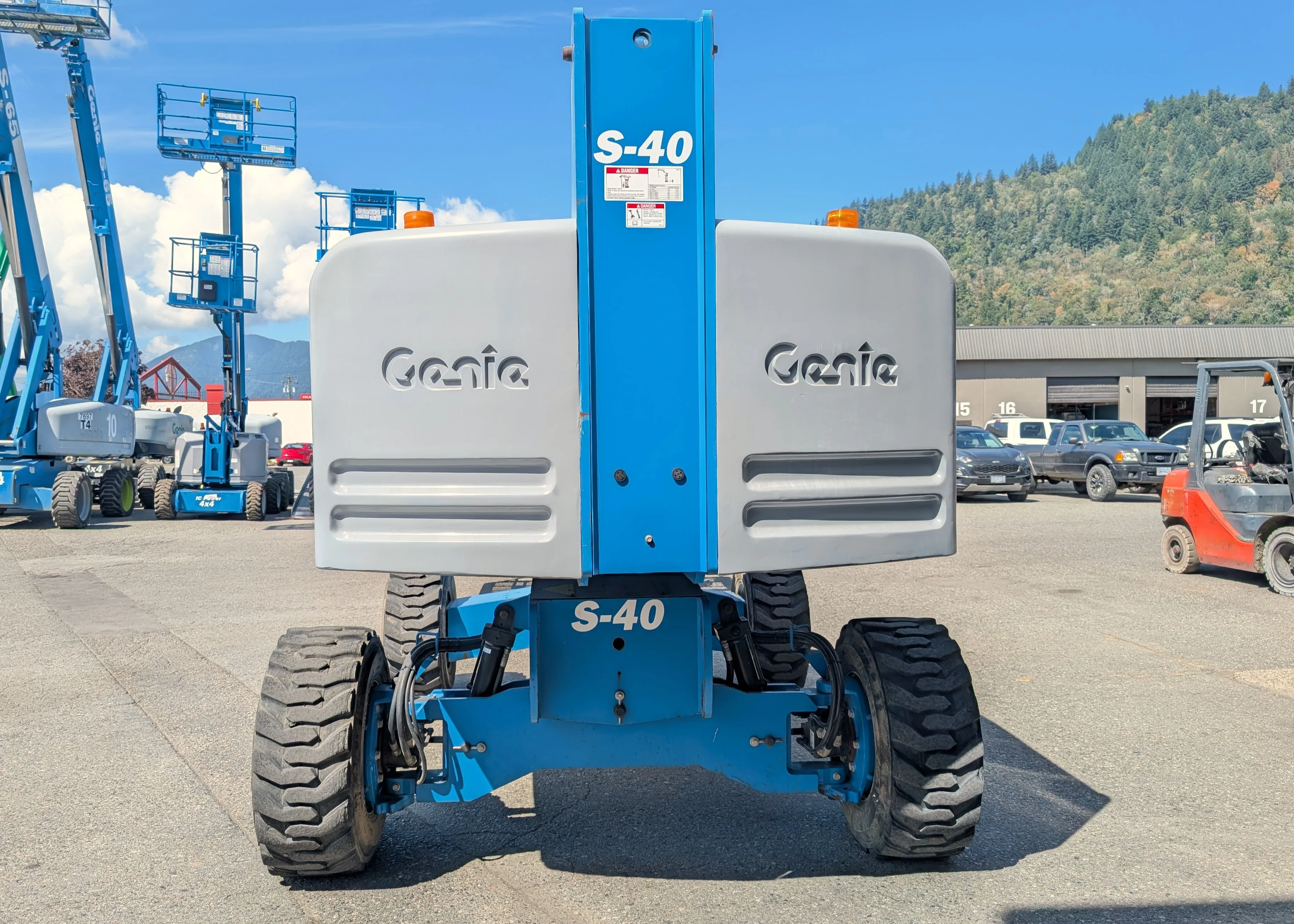 2017-genie-s-40-boom-lifts-1-1785877382336.webp