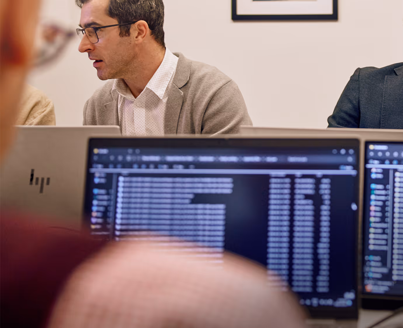 VRIFY Predict data transfer discussion with a laptop