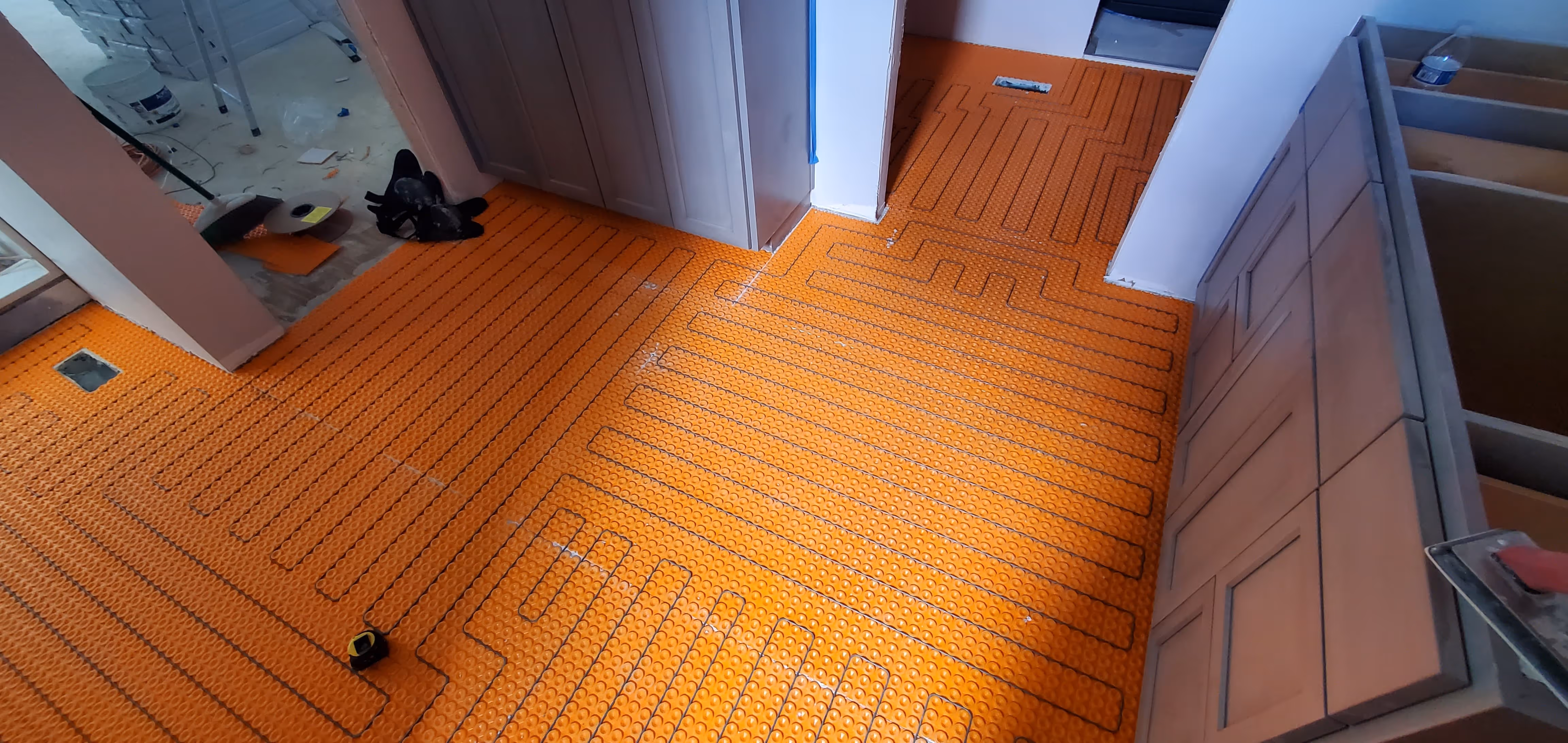 preparing the floor for the tile work