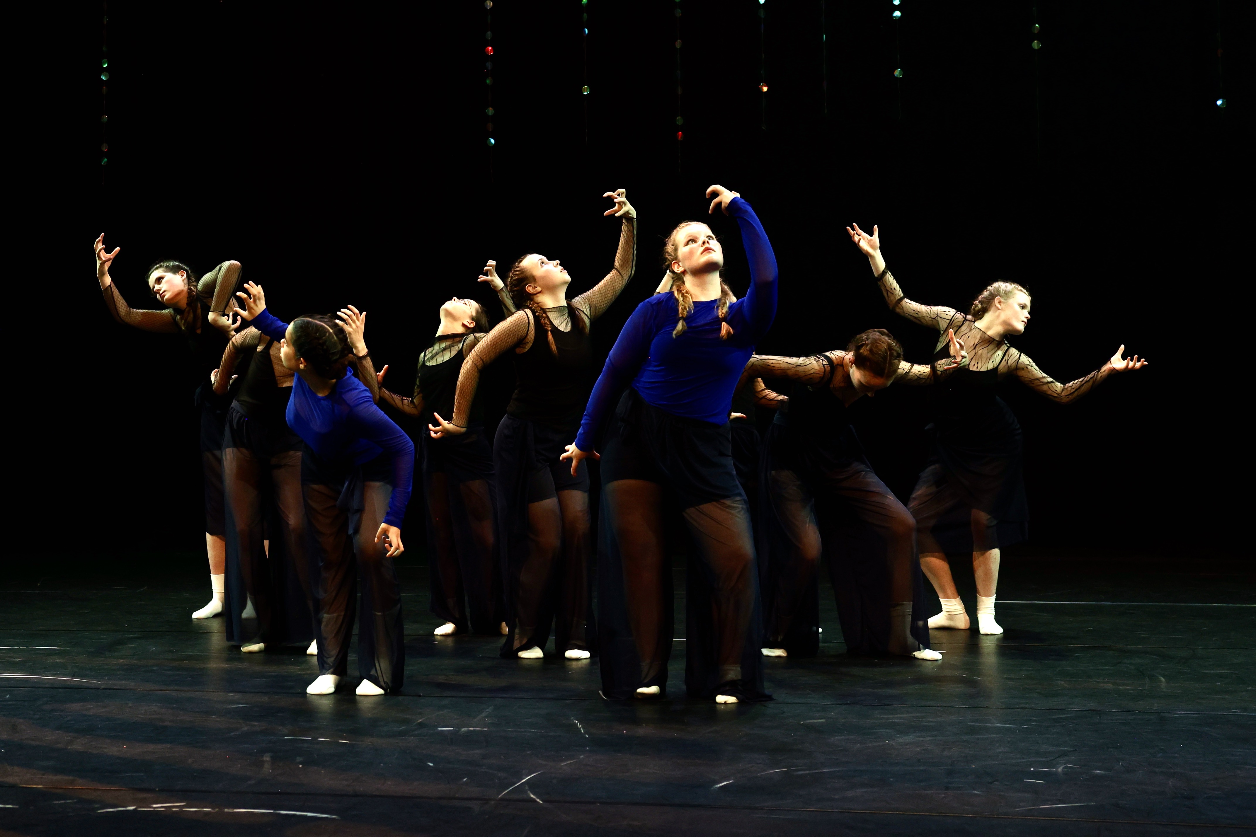 Dancers van Dance & Ballet Company | DanceMass