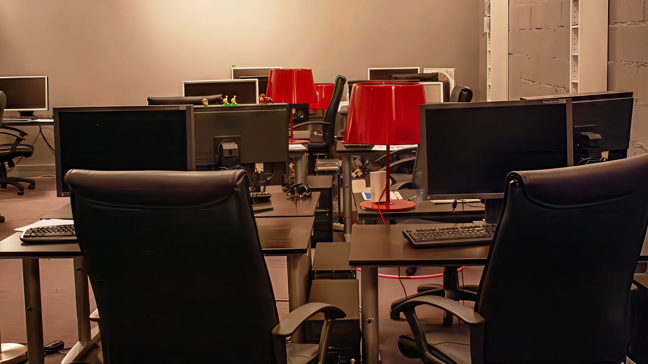 Akama Studio — The first creative studio founded by director Akama in Paris (2004–2014), focused on animation, CGI and motion design.