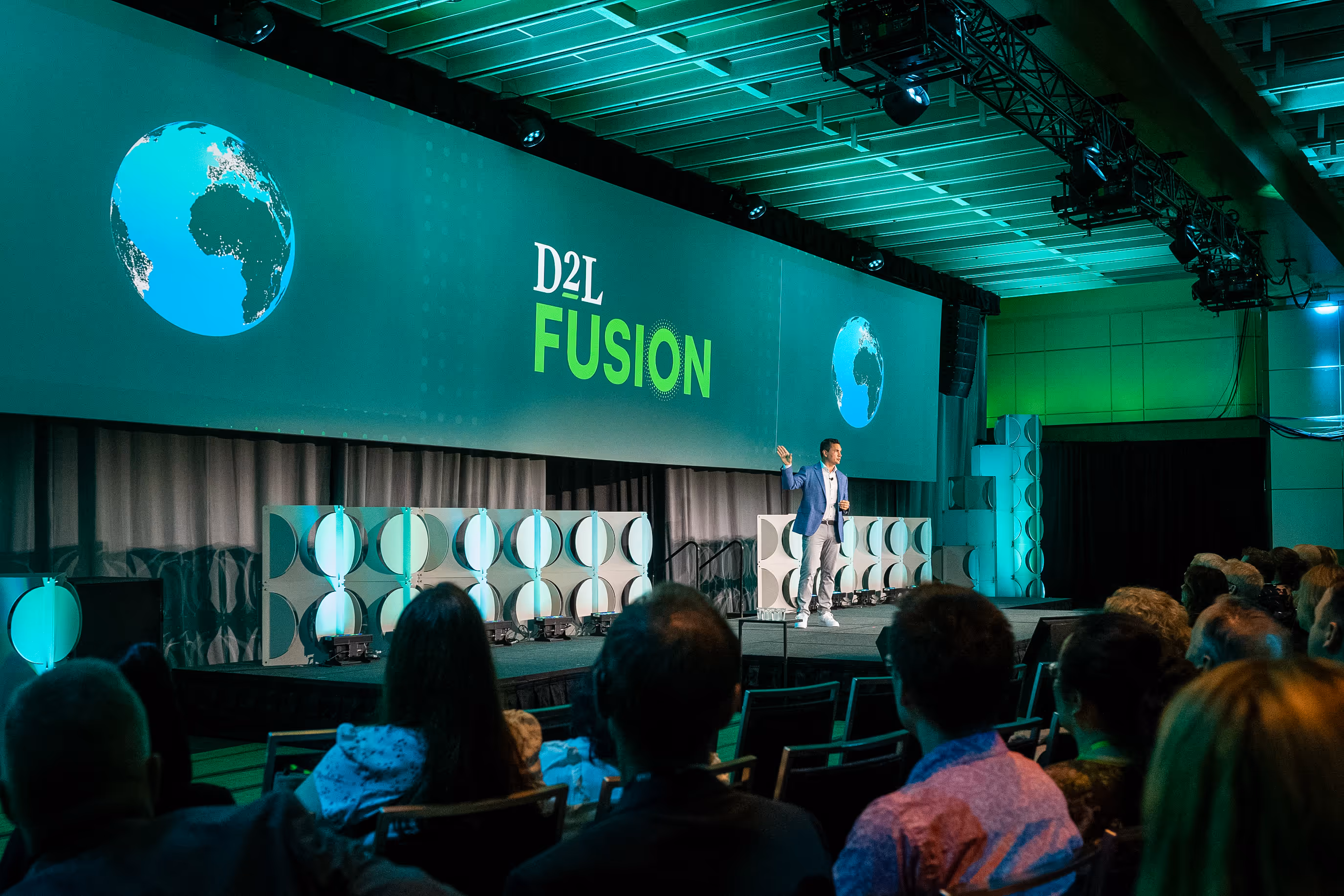 D2L Fusion event main stage design by TK Events